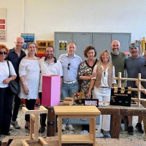 Gli operatori del Club Job insieme all'assessore Moreno Bruni 1